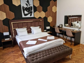 DeLuxe Daničićeva Onix